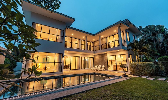 Si Sunthon Villa | One of Phukets Best Villas V212