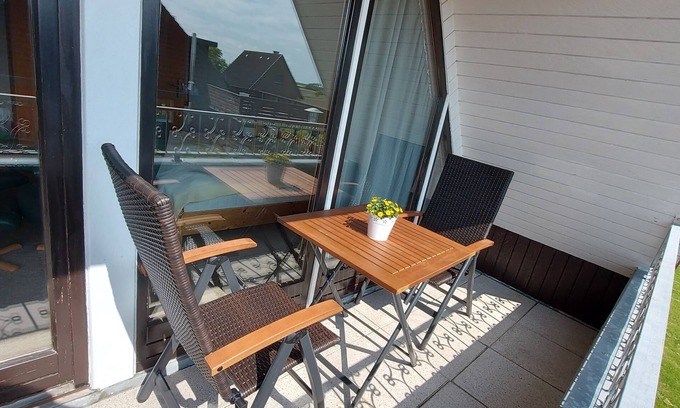 Stinteck Apartment | One-room apartment with balcony close to the beach