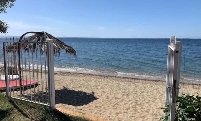 Gerakini Apartment | One step | Seaside | Quiet | Green