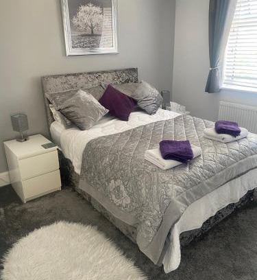 Tokyngton House | OneDouble room, one small double room, one en-suite studio room near to Wembley stadium