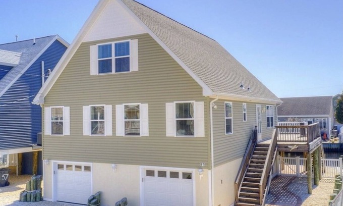 Beach Haven West House | Only 1 week avail June 29-July 6 for Summer 2025- 4 bed 3 bath immaculate home