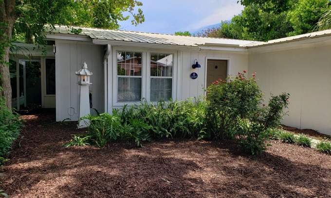 Riviera Beach House | Only 2 blocks from beautiful Gulf beaches