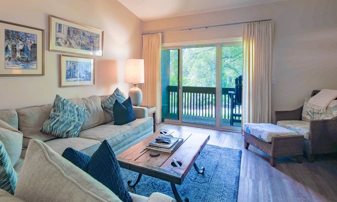 South Beach House | Only a 2 Minute Walk to Salty Dog, Pool, Marina & Beach! Perfect South Beach Vacation Getaway!