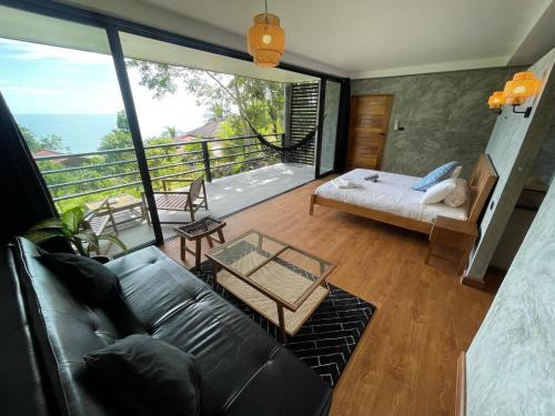 Nuea Khlong Resort | Oon Lee Bungalows