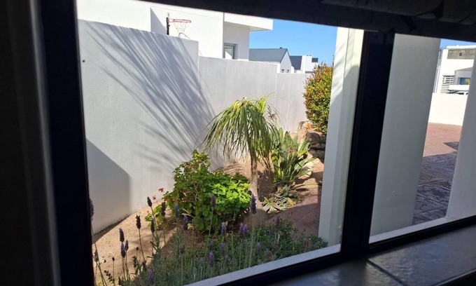 Langebaan House | OosiesRus - Charming Langebaan Villa with Garden View