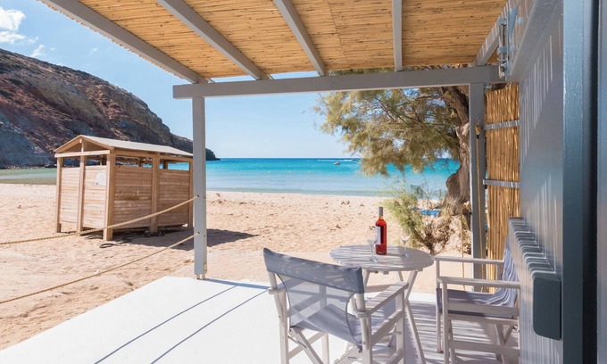Milos House | Opal Wave Milos: A seafront escape house