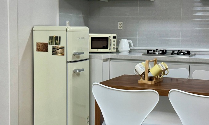 Unseo-dong Cabin | [Open Event]Stay, Yoonseul,Incheon Airport,3R,3BDs,Hotel bedding,family