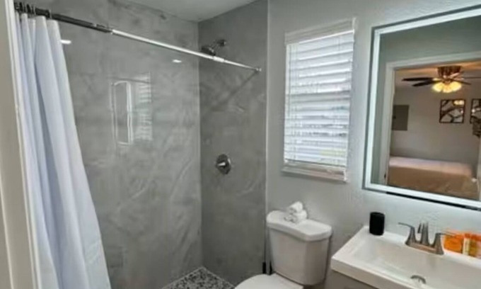 New Port Richey House | Open Home Suites - 1 Bedroom 1 Bath