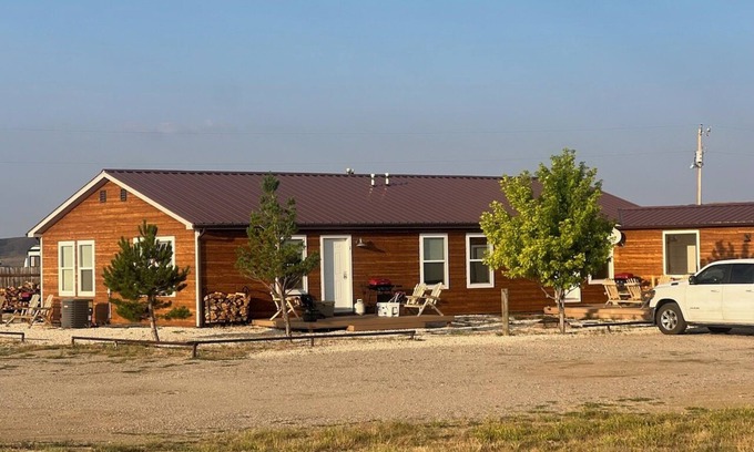 Casper Cabin | Open skies & breathtaking scenery from this 2-bdrm cabin deck.