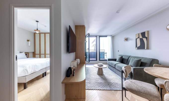 Chaussee-d'Antin Apartment | Opera - One Bedroom Balcony