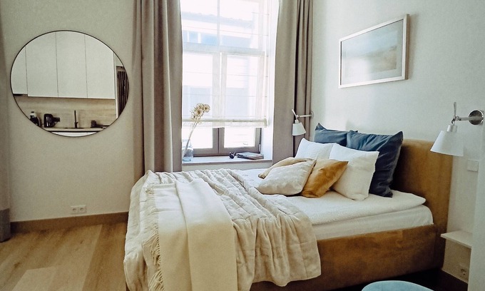 Centrs Apartment | Opera studio with AC & WiFi in enchanting Rīga center