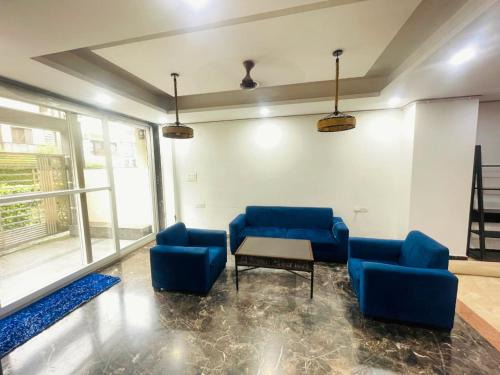 Sector 51 Hotel | Opo Ministar M180
