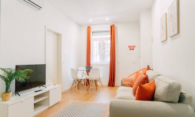Boavista Apartment | Oporto Yellow Villas 5 (OYV5)