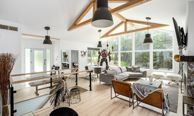 St-Adolphe-d'Howard Ski Chalet | Optimus Lodge near Saint-Sauveur village