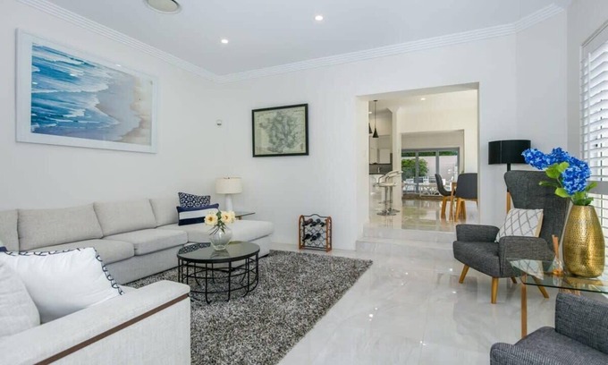 Main Beach Villa | Opulence By Khove Sum