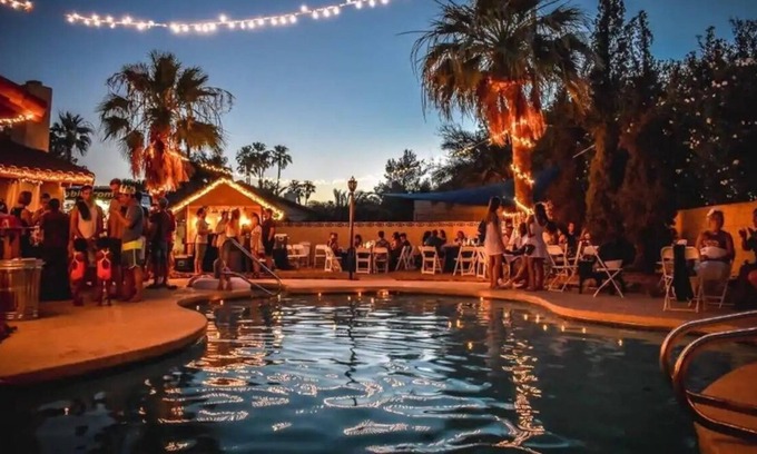 Chinatown House | Opuluxe Moroccan Villa: Pool & Sports