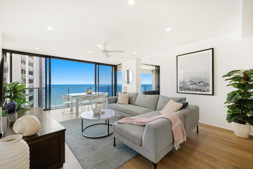 Broadbeach Apartment | Oracle Broadbeach Tower 1 Lvl 20 Free parking - GC Getaways