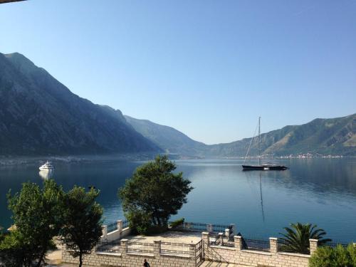 Orahovac Apartment | Orahovac Bayview