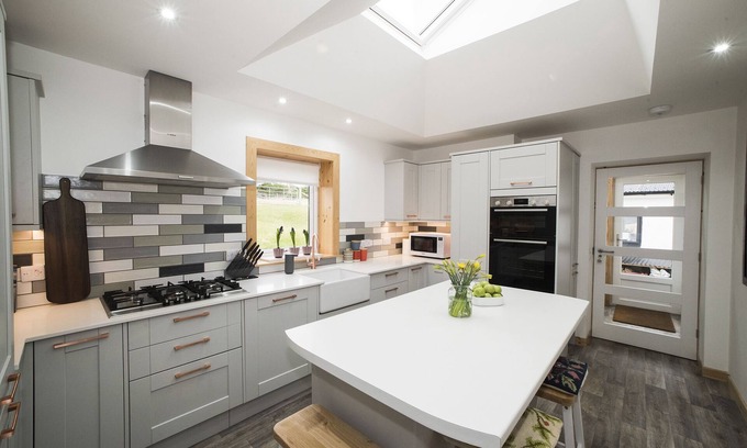 Lewis and Harris Cottage | ORAN NA CUTHAIG, pet friendly, character holiday cottage in Stornoway