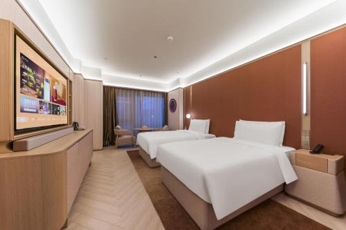 Shibei Hotel | Orange Crystal Qingdao Taitung Pedestrian Street Hotel