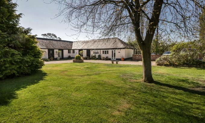 Sedgehill House | Orchard Cottage