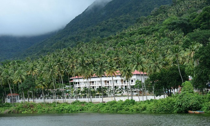 Tenkasi Hotel | Orchard Valley Resort