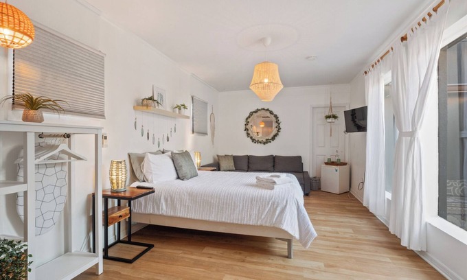 Northwest Orlando Apartment | Orchid Suite at Bliss House