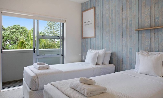Orewa House | Orewa Beachside Townhouse near the Beach