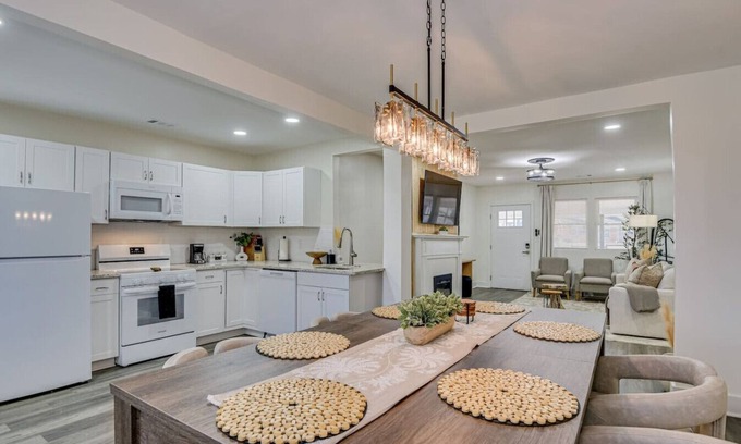 Augusta Apartment | Organic Modern Apt: 1mi to Masters with Pool Table