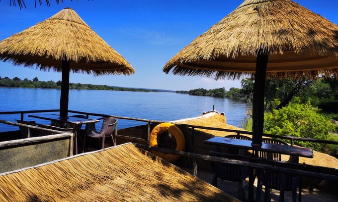 Livingstone Hotel | Oriental Swan Hotel Livingstone