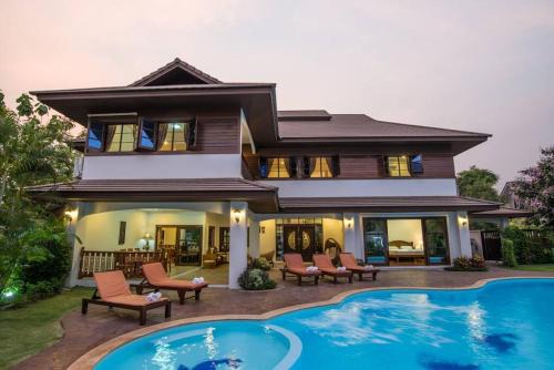 Chiang Mai Villa | Oriental Thai luxury villa with Private pool