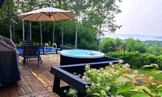 Gores Landing Cabin | Oriole Ridge Cabin; king suite, hot tub, pool, BBQ