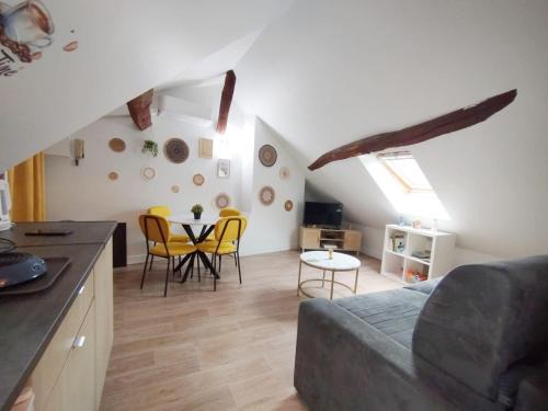 Bourgogne Apartment | Orléans centre T2 théâtre et cathédrale