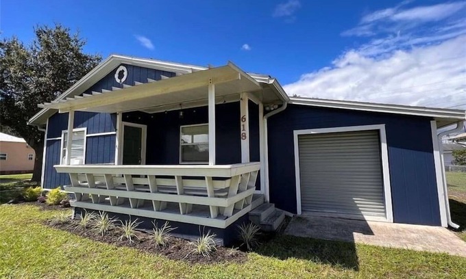 Sanford House | Orlando Area Vacation Rental