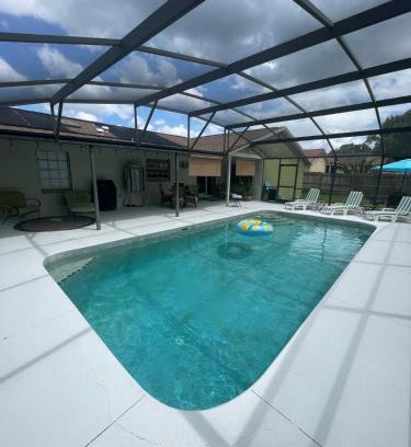 Deltona Lakes House | Orlando Theme Parks - Port & Cape Canaveral - Cocoa Beach - Daytona Beach