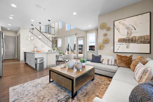Aurora House | Orleans Street - Aurora