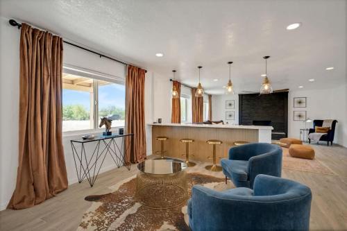 Rancho Feliz House | Oro Valley Lux Stay