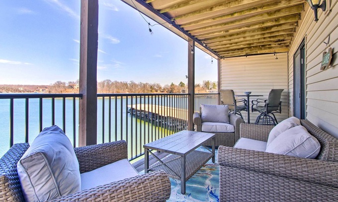 Osage Beach Condo | Osage Beach Resort Condo w/Community Pool!