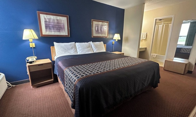 Osseo Hotel | Osseo Inn