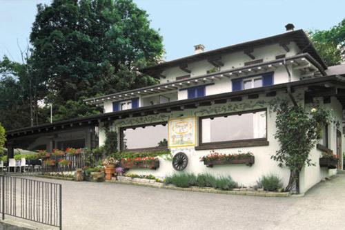 Gignese Bed & Breakfast | Osteria delle 3V