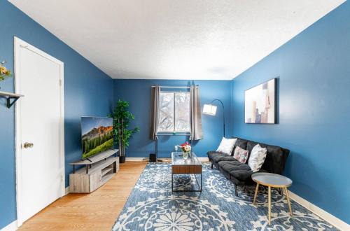 Short North Apartment | OSU - Heart of Short North -STEPS from High ST-OSU