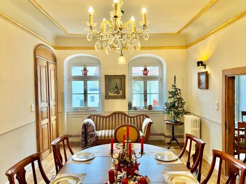 Zittau Apartment | Oswald Hempel 5 Zimmermaisonette und 3 Zimmer Loftwohnung