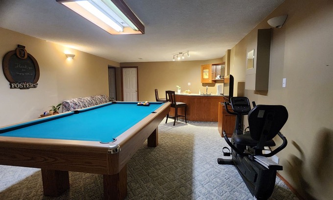 Southeast Edmonton House | Our entire basement is available in a peaceful Edmonton neighbourhood.