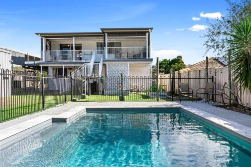Traviston House | Our Happy Place at Burrum UP