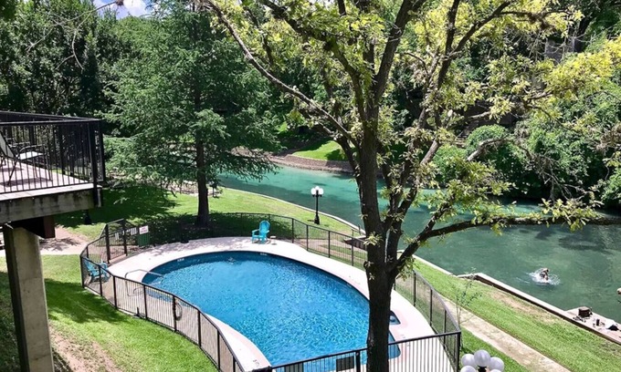 New Braunfels Condo | Our Happy Place | Inverness Condos | Comal River