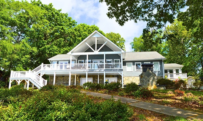 Semora House | Our Point of View on Hyco Lake