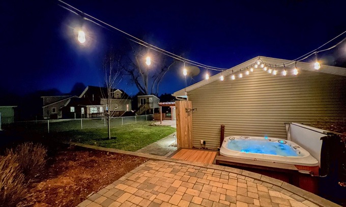 Cedar Falls House | Outdoor Oasis With HOT TUB, Brick Patios, Large Deck & Fenced In - 3Bed/2Bath!