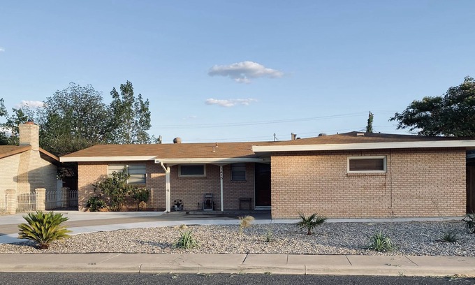 Odessa House | Outdoor Patio, BBQ pit and relaxation