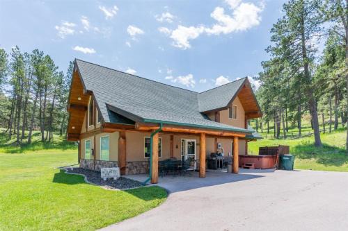 Rapid City House | Outlaw Inn