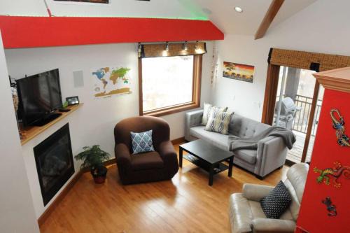 Mountain Village House | Outlaws Creek